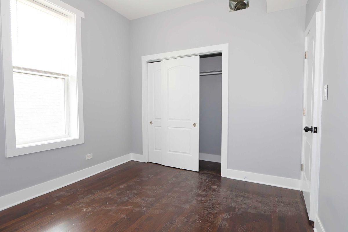 2858 S Saint Louis Ave ##3 - Photo 4 of 12