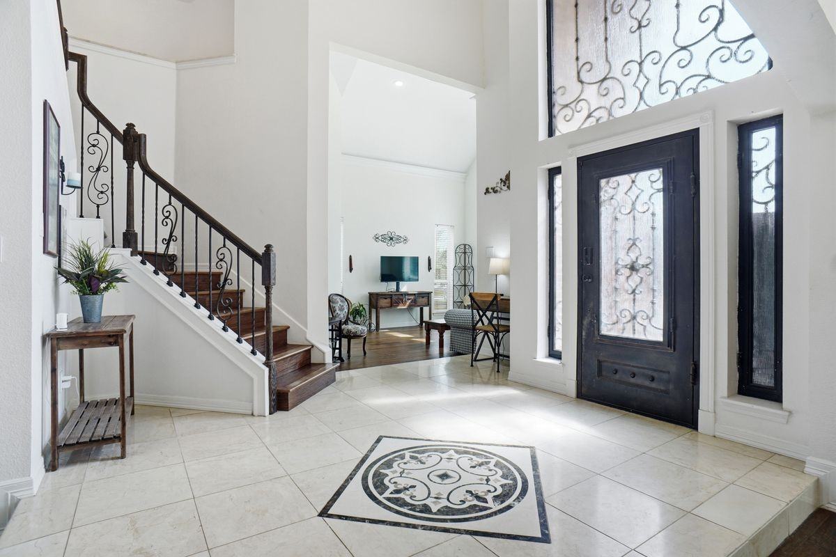 3909 Hogan Manor Dr - Photo 4 of 40