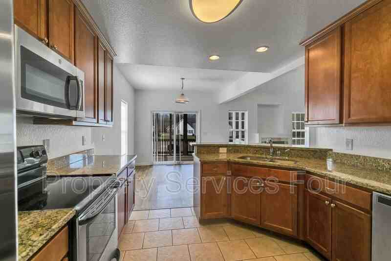 234 Moyock Landing Dr - Photo 2 of 40