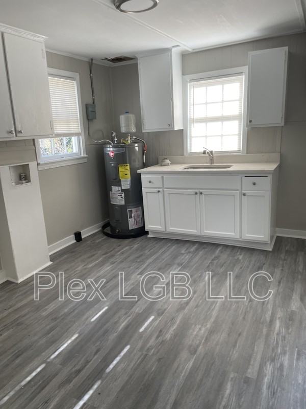 112 Oak Ln - Photo 6 of 7