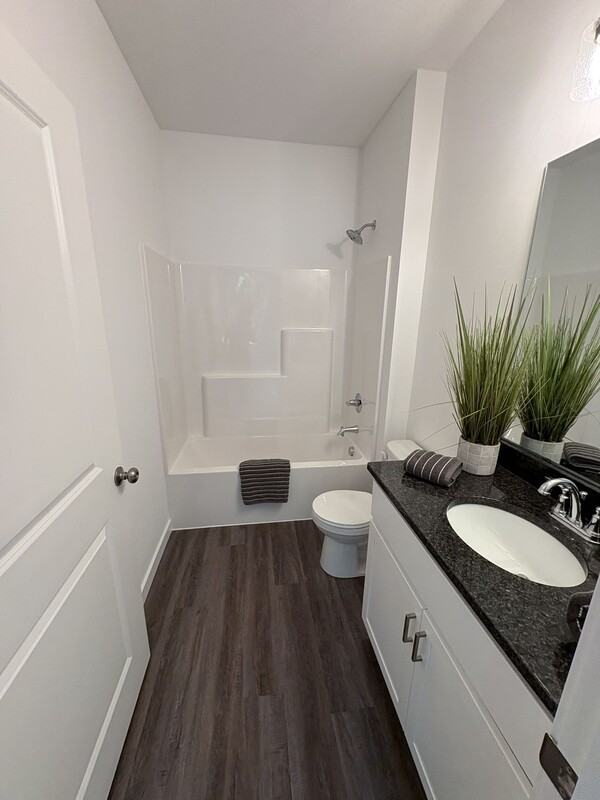 1663 39th St S - Photo 5 of 8