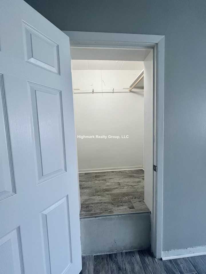 1320 Carol St #4 - Photo 6 of 22