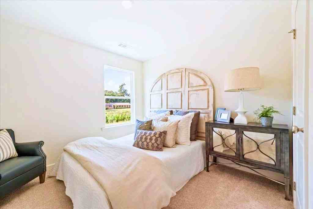2024 Woodbine Way - Photo 5 of 18