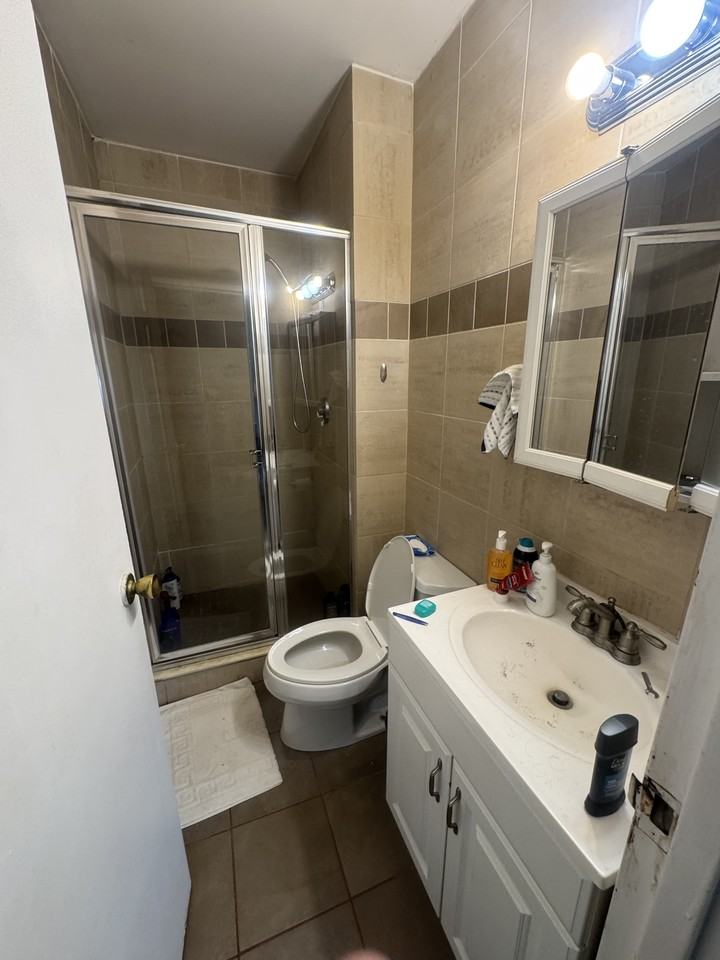 164 Lake Shore Rd #3 - Photo 7 of 8