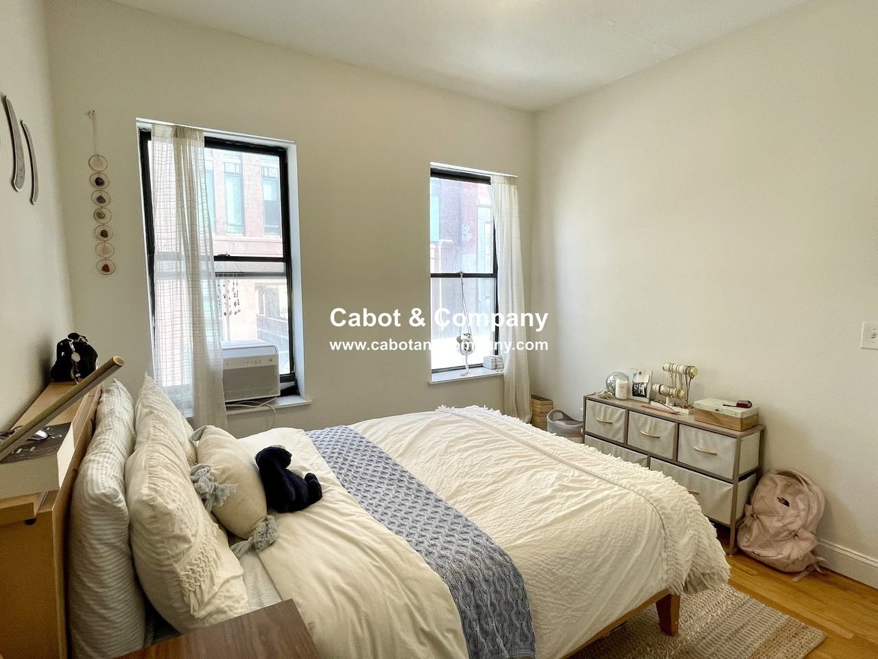 225 E Berkeley St #PH - Photo 3 of 10