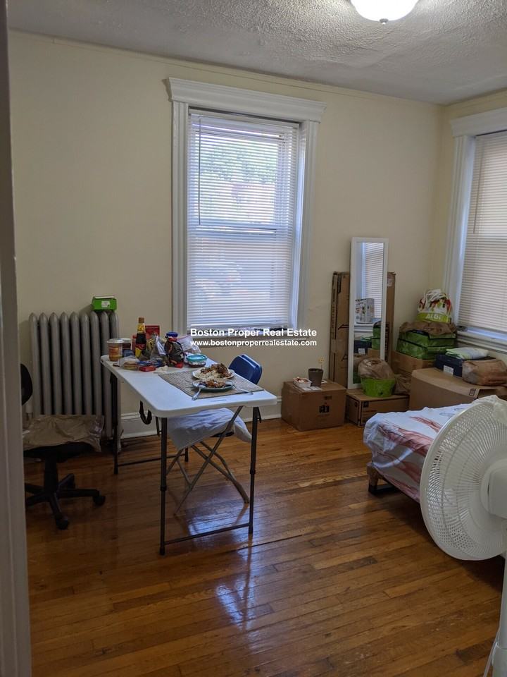 360 Riverway #12 - Photo 5 of 14