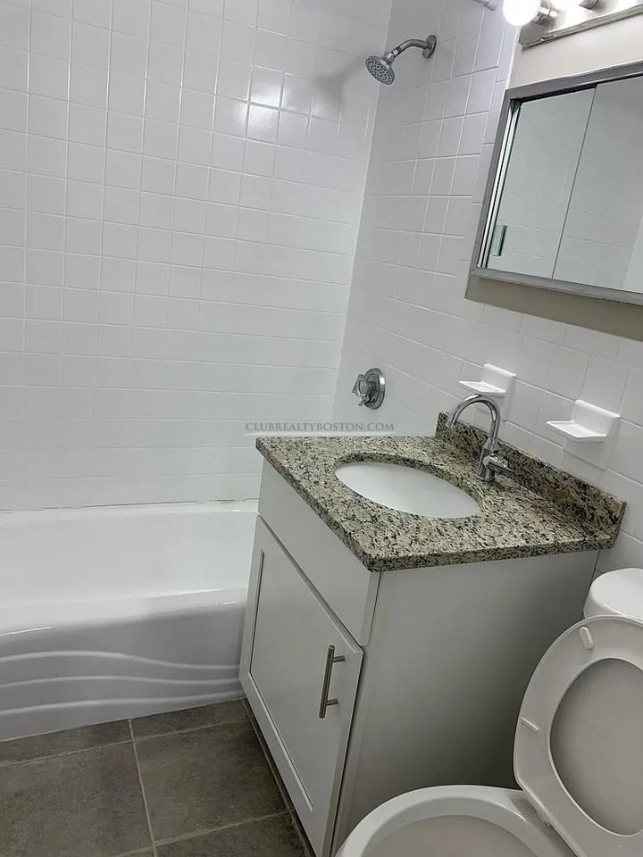 286 Grove St #4 - Photo 2 of 14