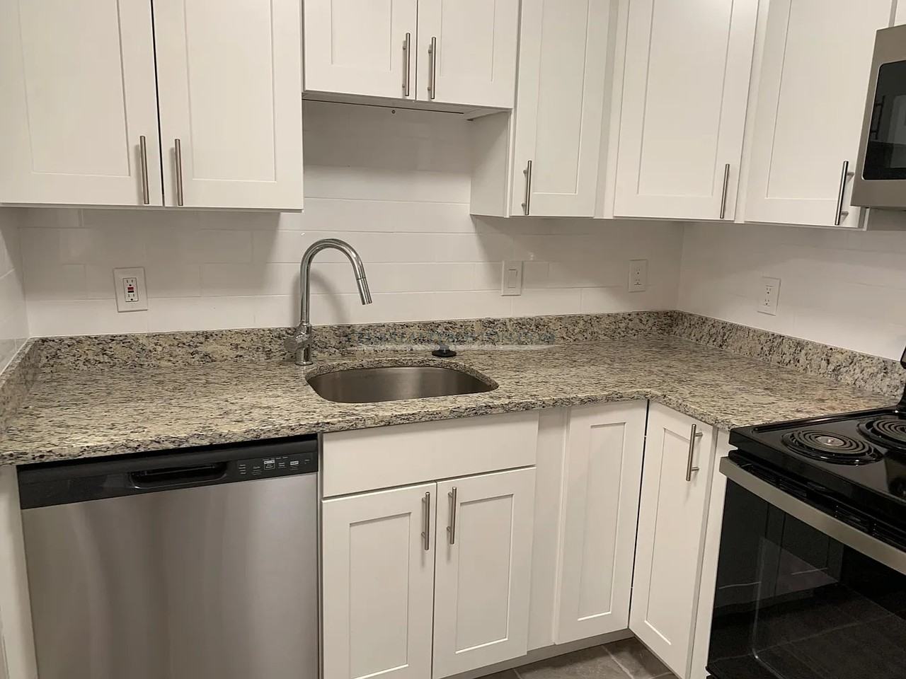 286 Grove St #4 - Photo 7 of 14