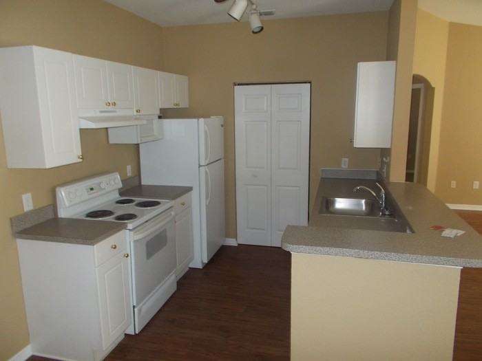 856 Grand Regency Pointe #205 - Photo 5 of 21