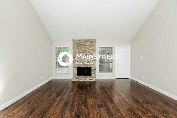 6201 Tempest Dr - Photo 4 of 16