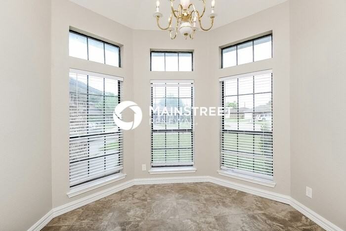 6201 Tempest Dr - Photo 6 of 16