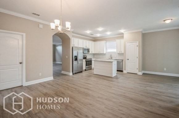 561 Breezy Oak Way - Photo 3 of 18