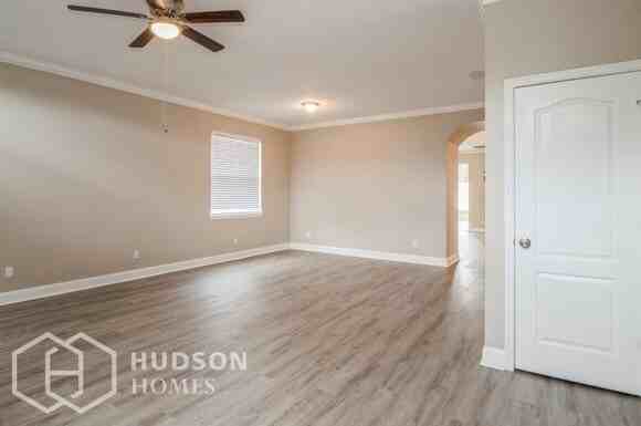 561 Breezy Oak Way - Photo 6 of 18
