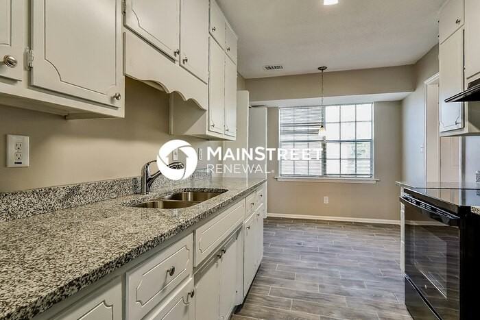 528 Lamplighter Ln - Photo 6 of 15