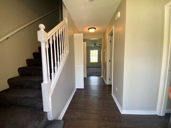 1007 Brittany Park Dr - Photo 4 of 47