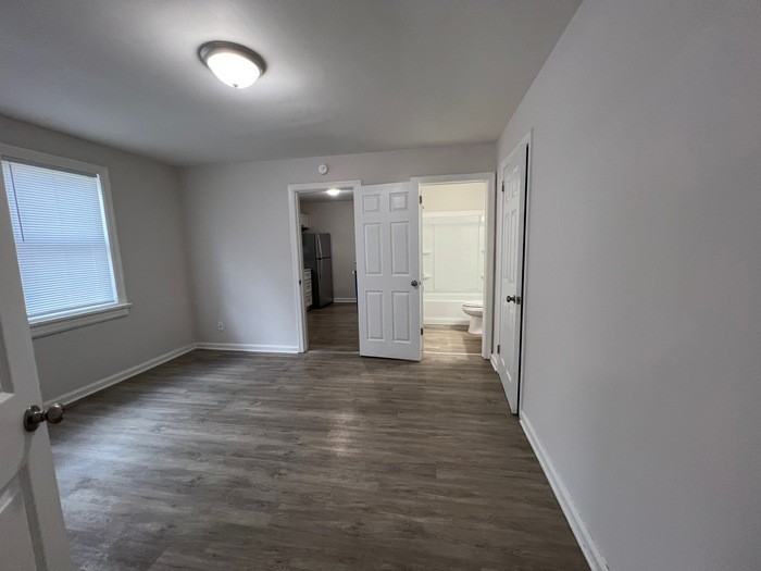 807 Jordan St S #A - Photo 3 of 5