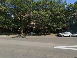 featured image of 355 Riverway #11