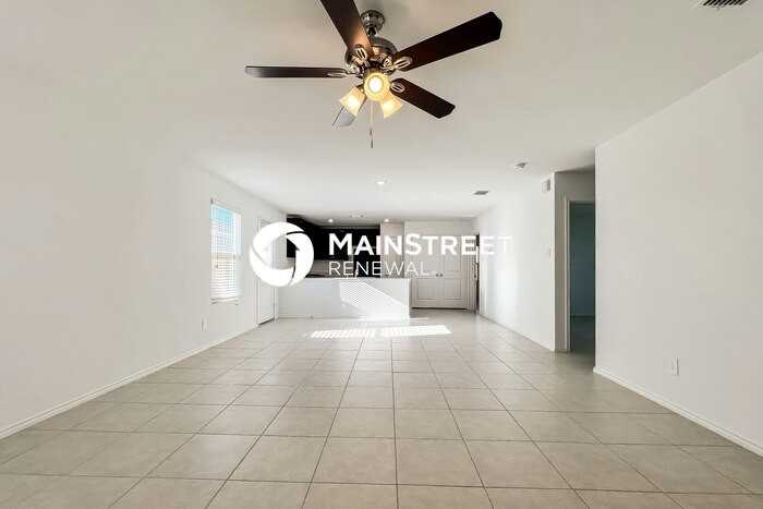 2961 Wallace Wells Ct - Photo 3 of 16