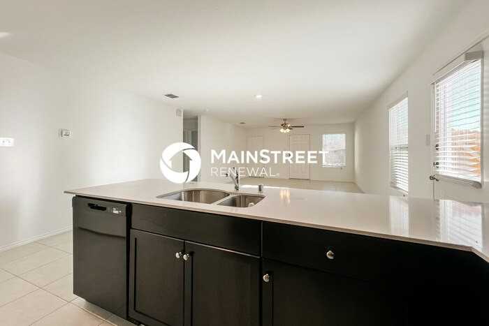 2961 Wallace Wells Ct - Photo 7 of 16