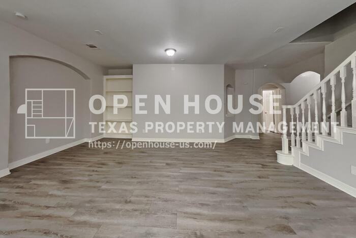 8902 Carmel Grove Ln - Photo 5 of 20