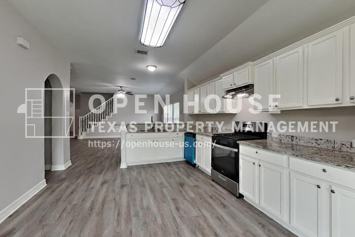 8902 Carmel Grove Ln - Photo 7 of 20