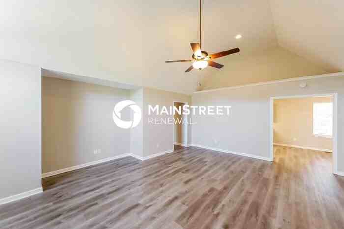 1336 Railroad Dr - Photo 4 of 15