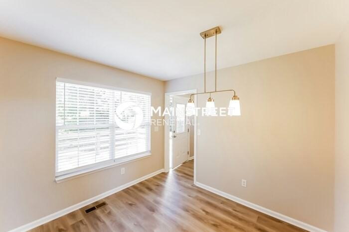 1336 Railroad Dr - Photo 5 of 15
