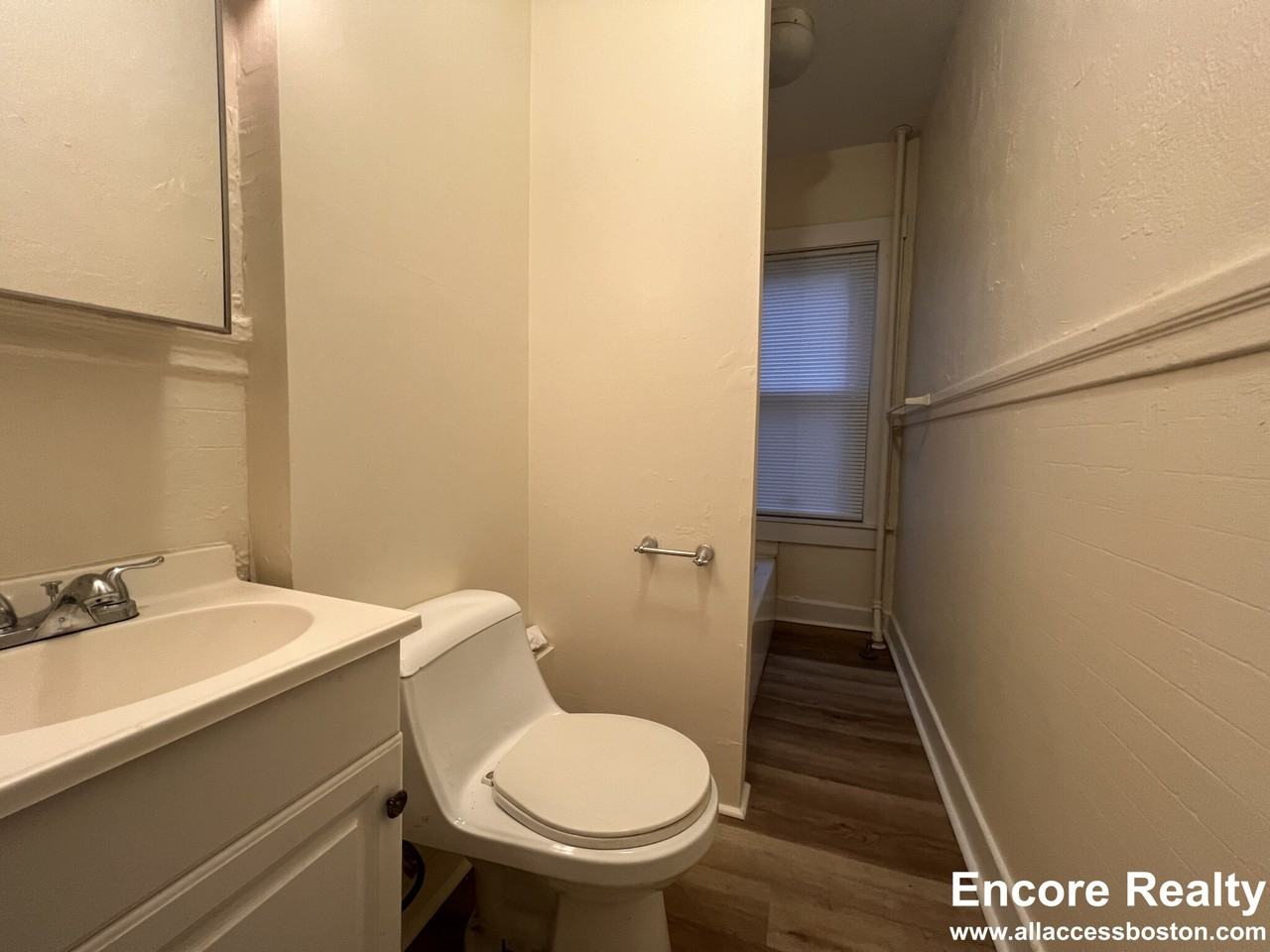 27 Forest St #2 - Photo 4 of 13