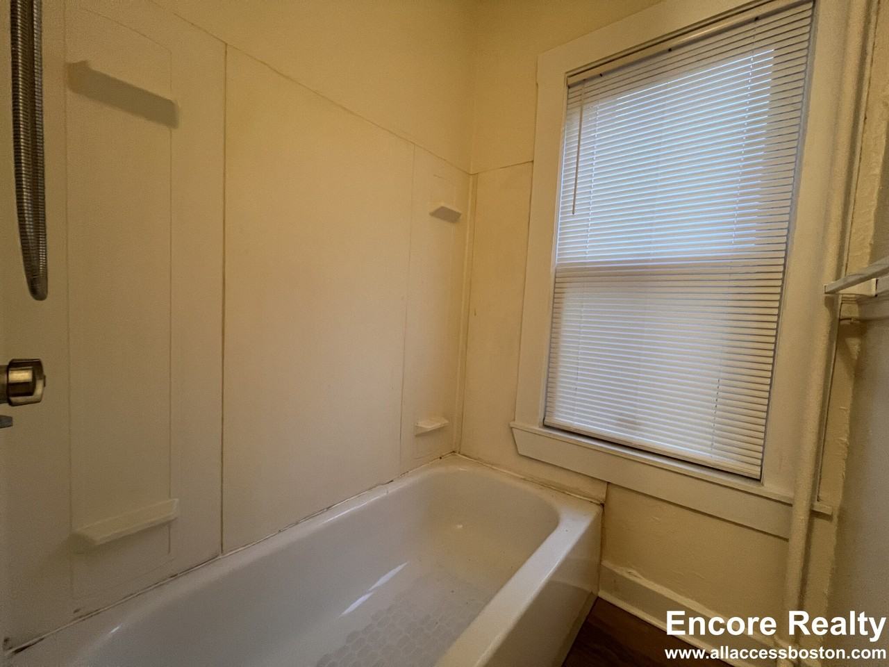 27 Forest St #2 - Photo 5 of 13