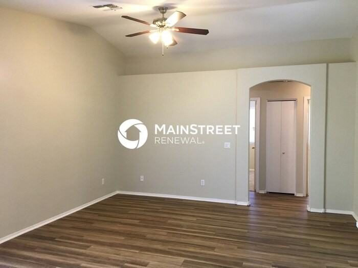 8856 W Griswold Rd - Photo 3 of 26