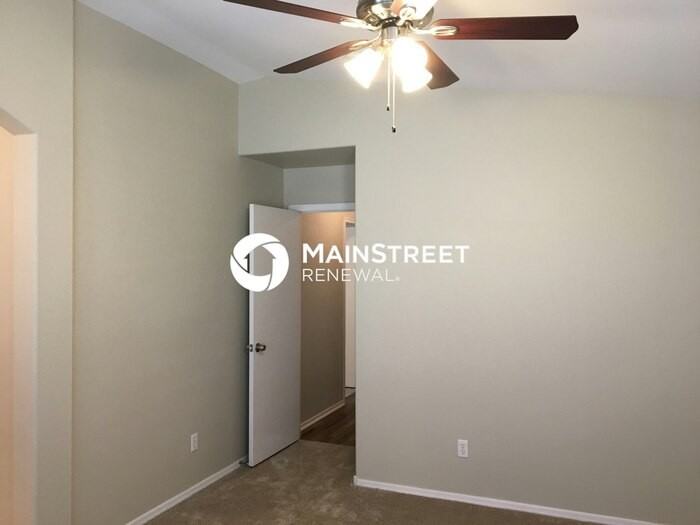 8856 W Griswold Rd - Photo 7 of 26
