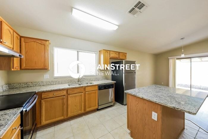 8856 W Griswold Rd - Photo 7 of 16