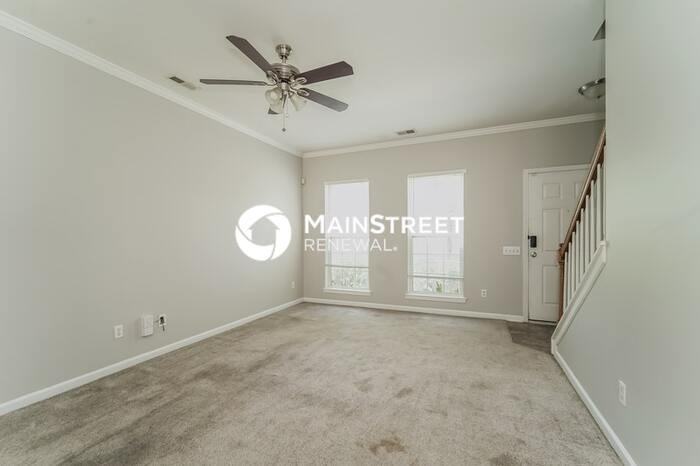 1529 Braveheart Ln - Photo 5 of 16