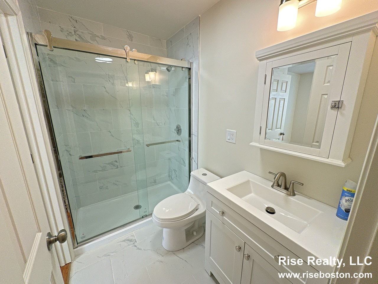 128 W 8th St #1 - Photo 7 of 11