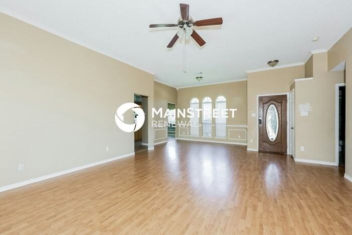 740 Regalwood Dr - Photo 6 of 17