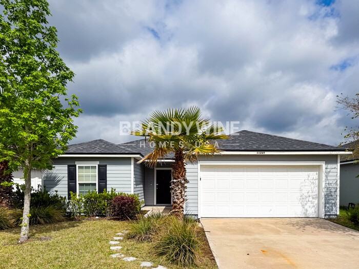 11269 Revolutionary Way - Photo 2 of 22