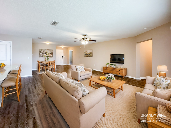 11269 Revolutionary Way - Photo 3 of 22