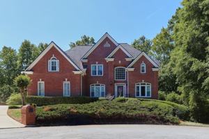 featured image of 2381 Oak Grove Mdws