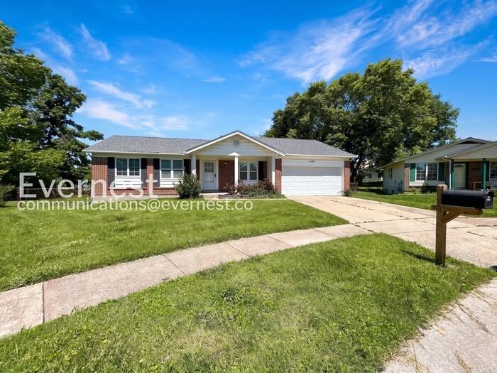 15686 Ninety-Third Avenue - Photo 2 of 20