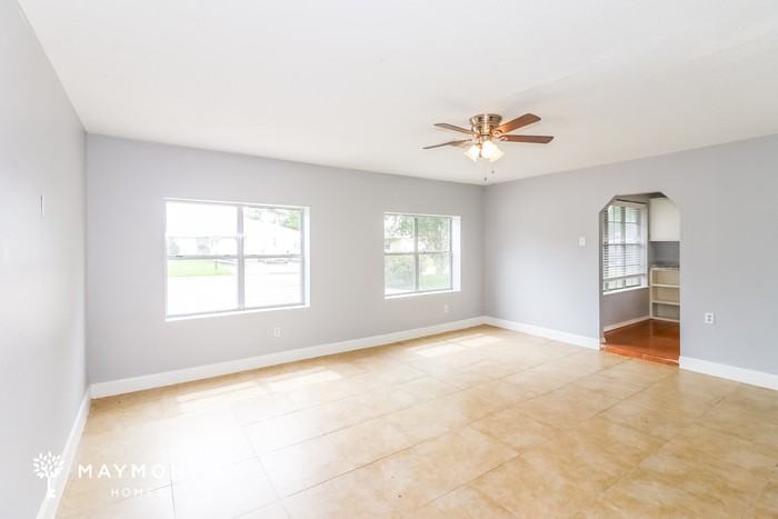 7126 Kings Dr - Photo 5 of 12