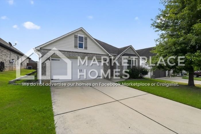 2758 Lily Cir - Photo 2 of 31