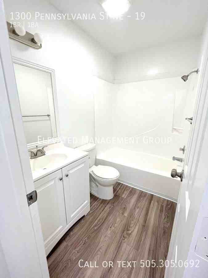 The White House Apartments - Photo 4 of 11