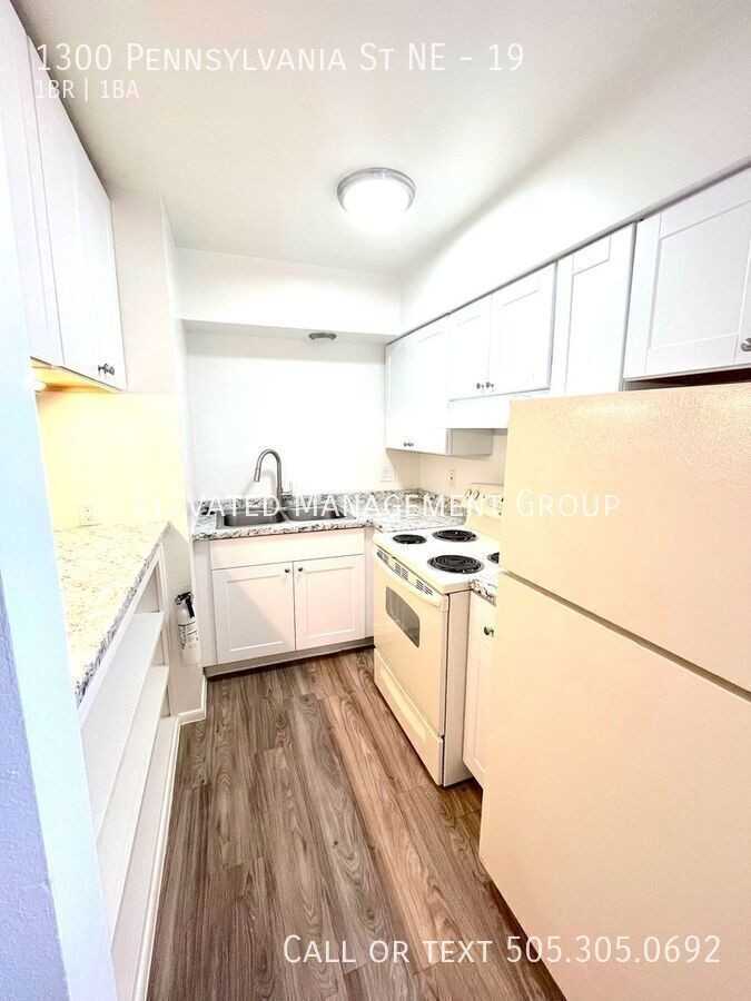 The White House Apartments - Photo 6 of 11