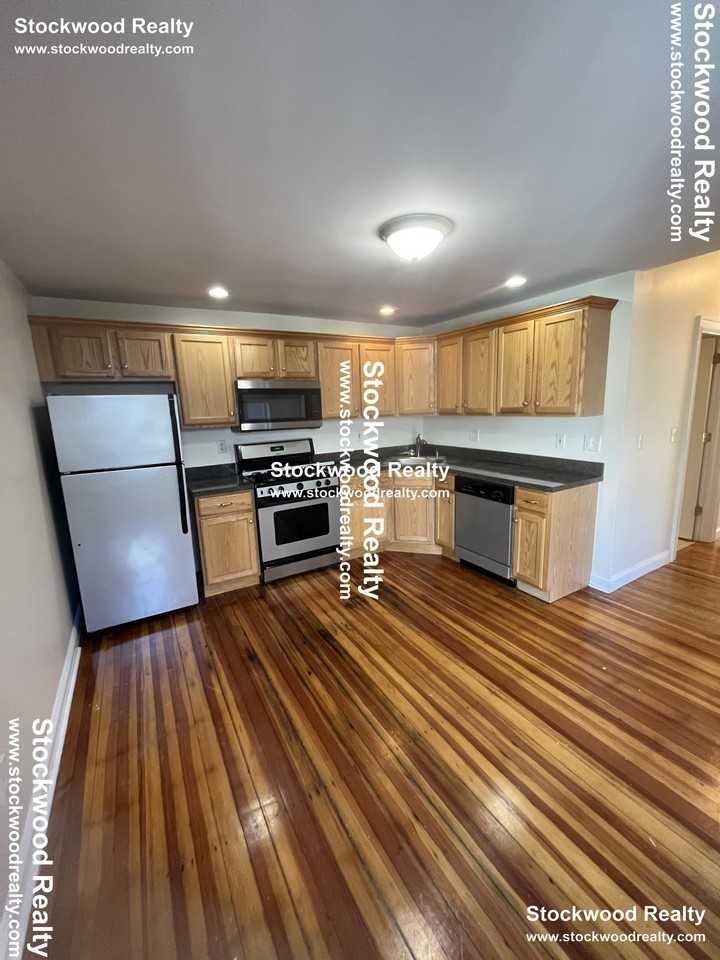 16 Gates St #2