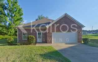 featured image of 655 White Oak Cir