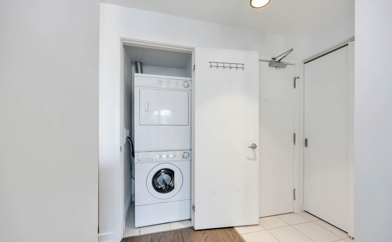 400 Wellington Street West - Photo 14