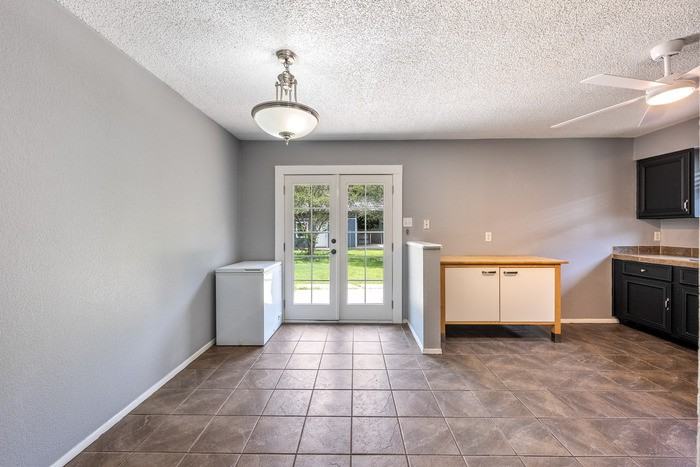 1153 Brookswood Ave - Photo 3 of 25
