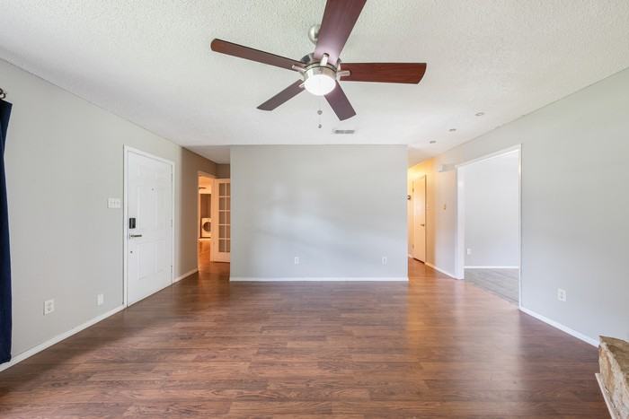 1153 Brookswood Ave - Photo 6 of 25
