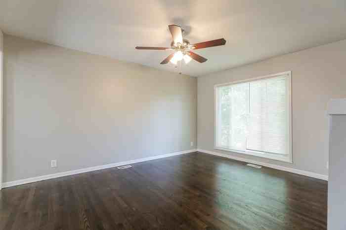 833 N Ponca Dr - Photo 6 of 9