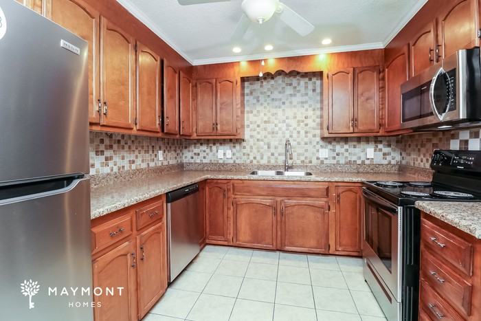 1524 Pine Creek Rd - Photo 5 of 11
